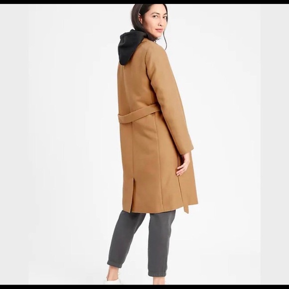 🎉NEW ⭐️🎉HOST PICK! 🤩⭐️🎉 Banana Republic Twill Trench Coat- Camel Color SZ L - Picture 4 of 9